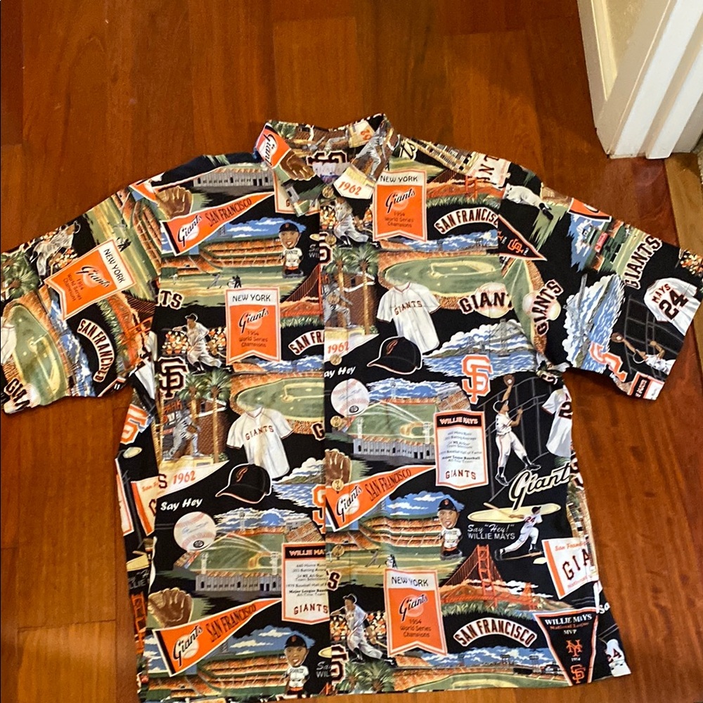 Giants Button Down Shirt with Vintage Racing Print